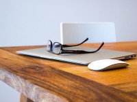 macbook-336704_640