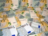 money-269807_640