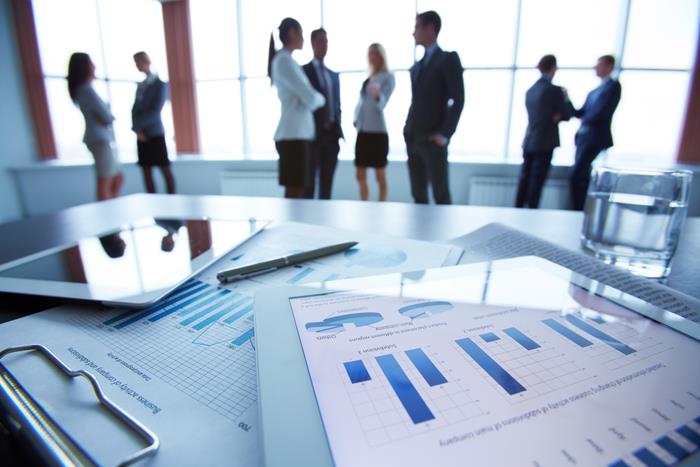 Aktien, Charts, Meeting
